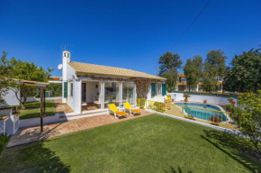 Villa Pinheiro Oura by Villa Plus